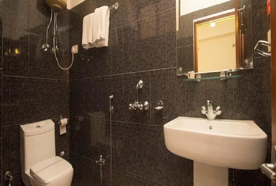 Hotel Garg Residency à Siliguri Extérieur photo